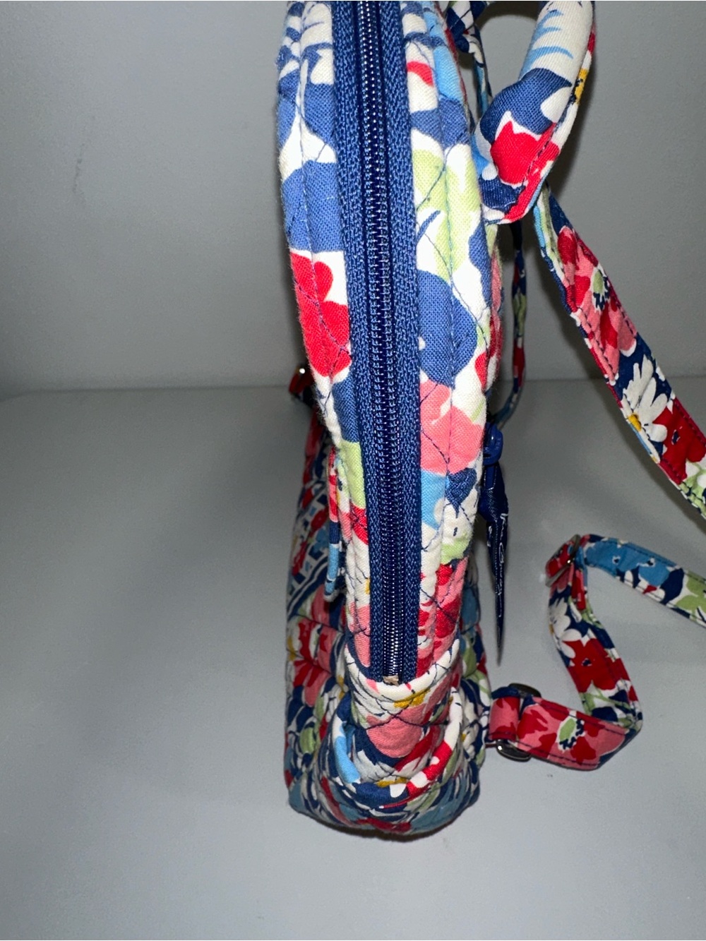 Vera Bradley Summer Cottage Blue White Multi Floral Quilted Small Backpack - Picture 4 of 8